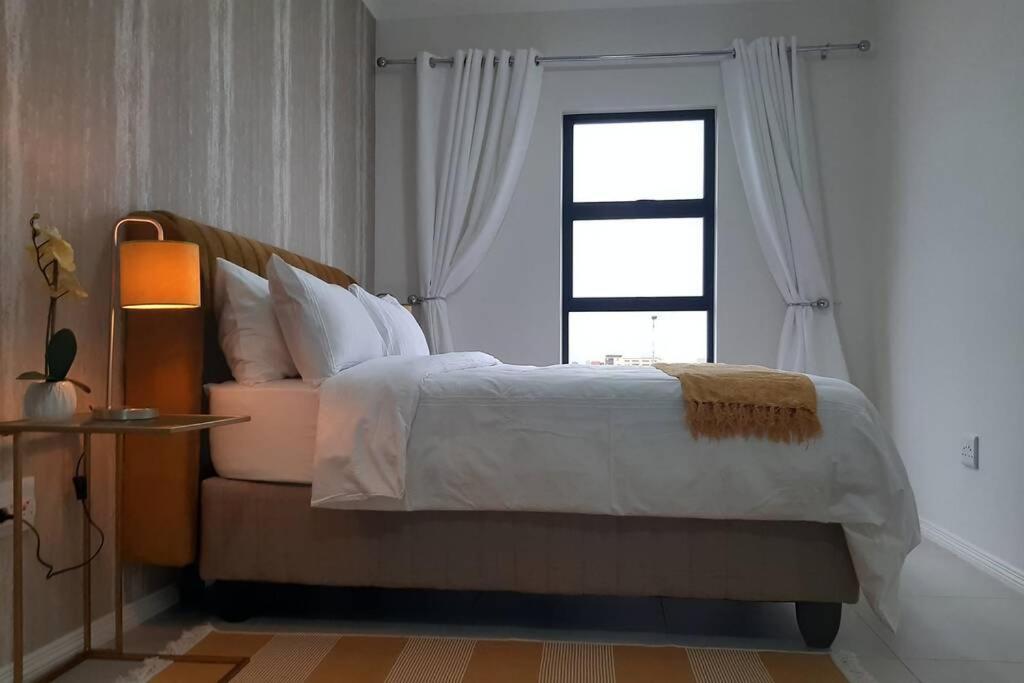 Mikeys Place On New: 2Bed2Bath No.1 With Free Wifinetflix Midrand Dış mekan fotoğraf
